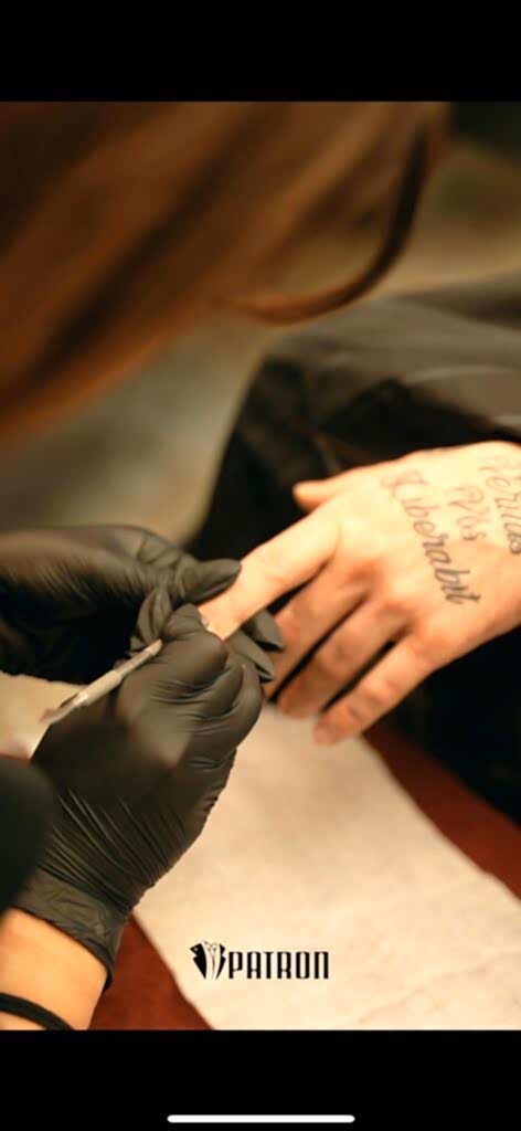 erkek manikür patron erkek kuaforu