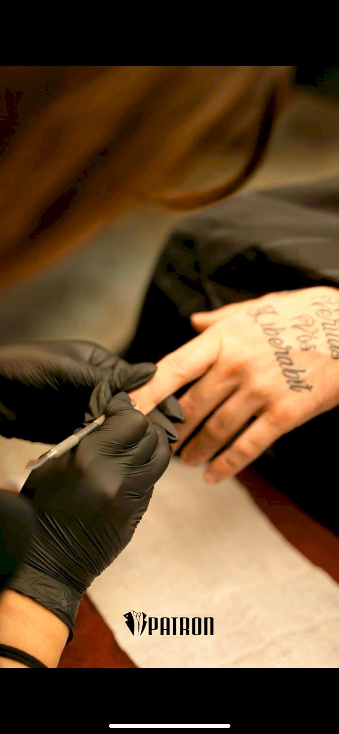 İzmir’de Erkekler İçin Manikür & Pedikür: Ultra Steril, Hijyenik ve Profesyonel